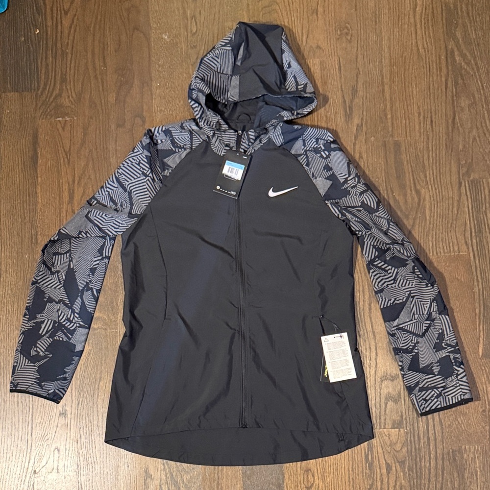 Nike Black and Gray Patterned Jacket